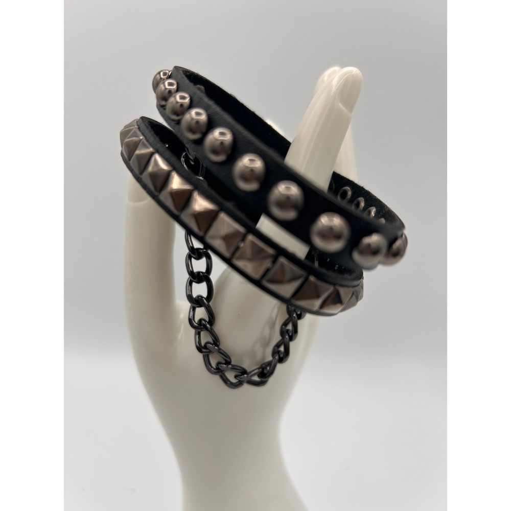 Studded Cuff Bracelet Unisex OS Black Good Punk Rock Chain Pyramid